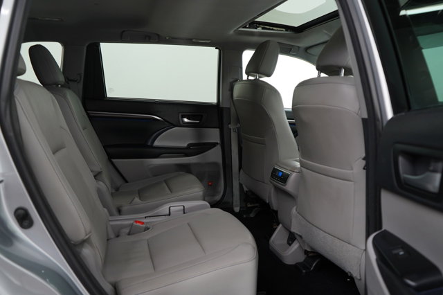 Vehicle image 11 of 29