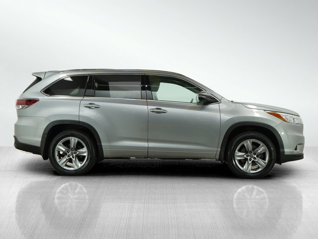 Vehicle image 4 of 29