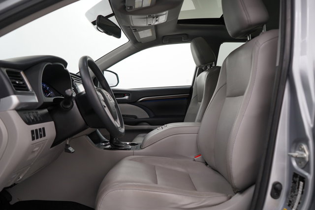 Vehicle image 20 of 29