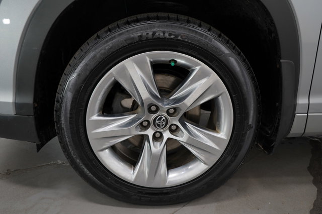 Vehicle image 28 of 29