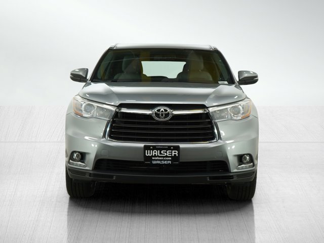 Vehicle image 2 of 29