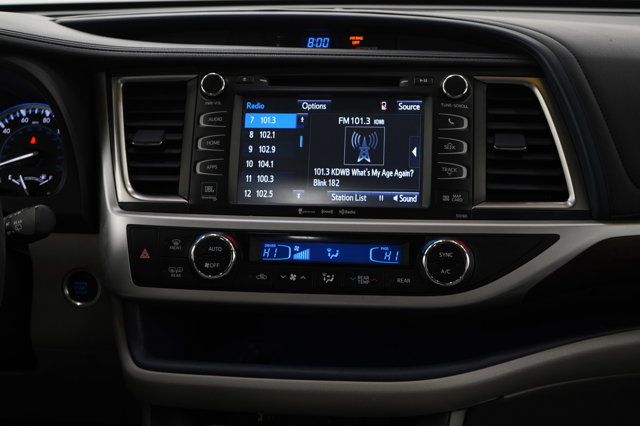 Vehicle image 14 of 29