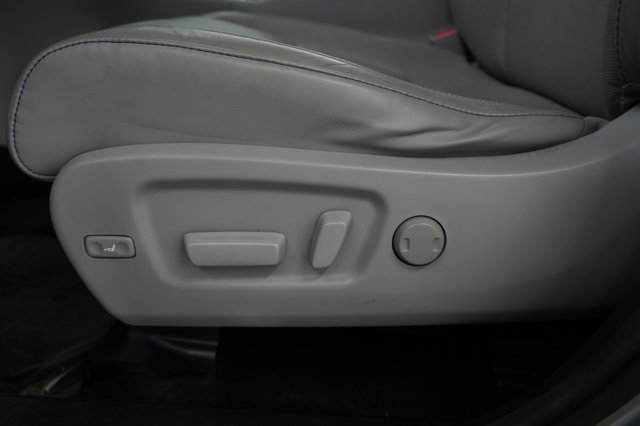 Vehicle image 19 of 29