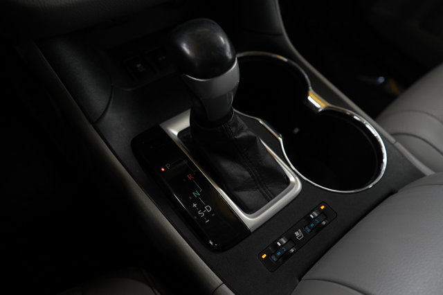 Vehicle image 25 of 29