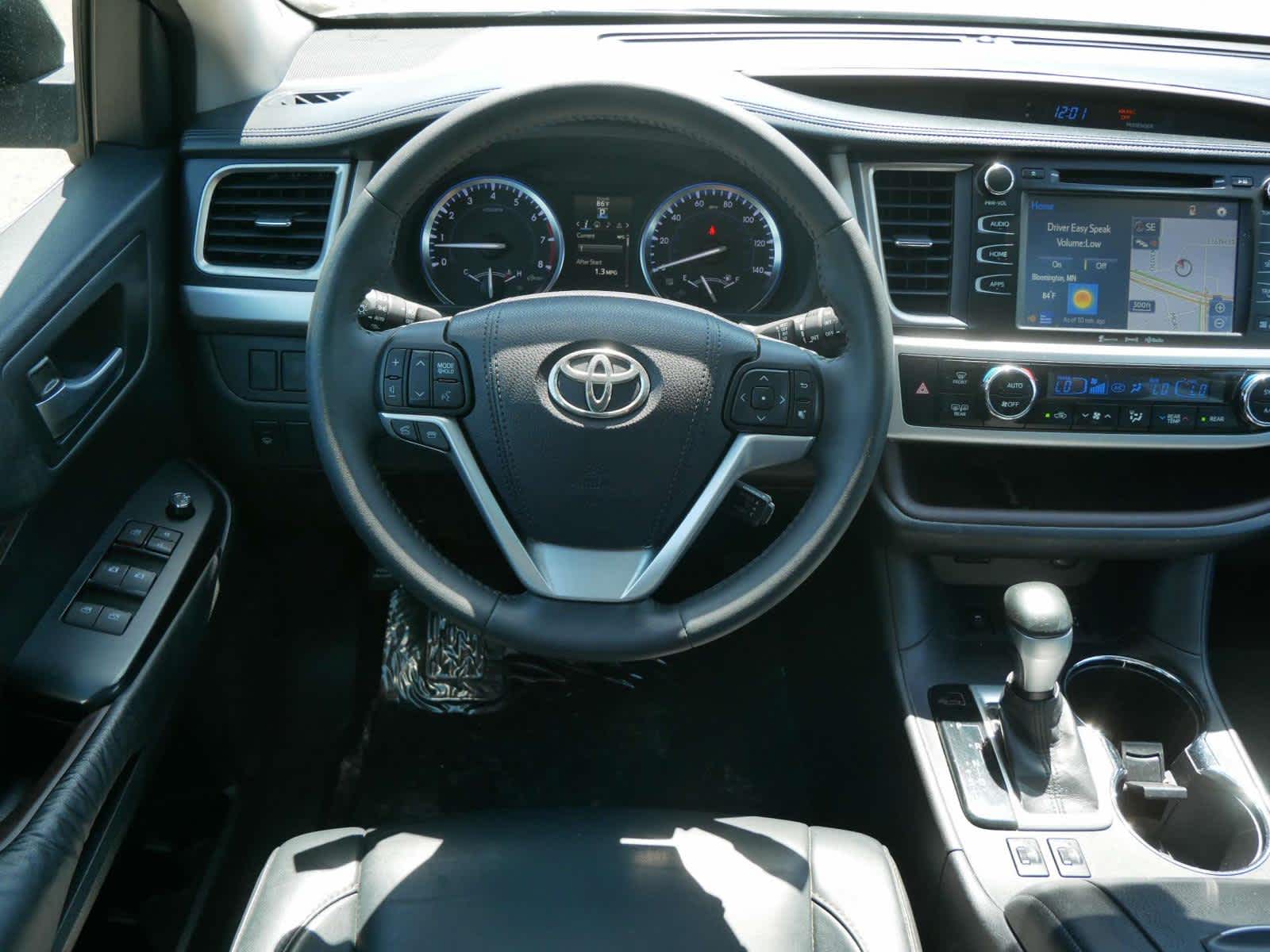 Vehicle image 15 of 33