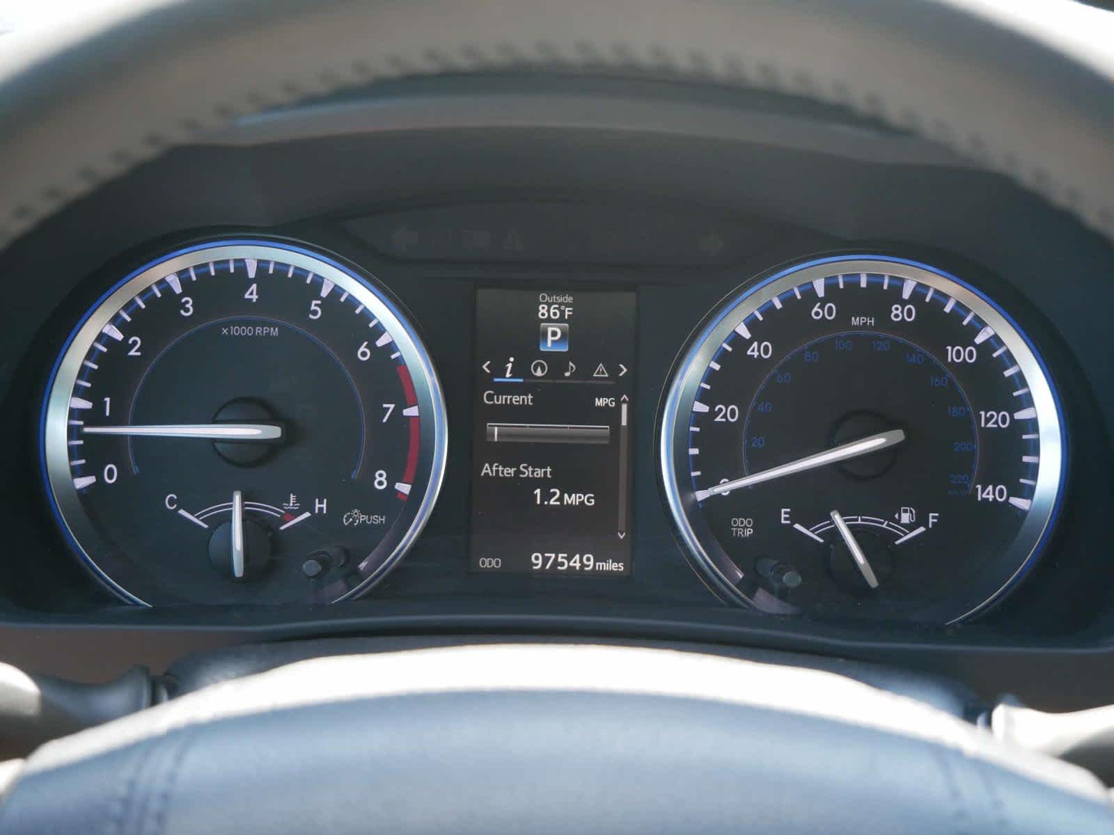 Vehicle image 19 of 33