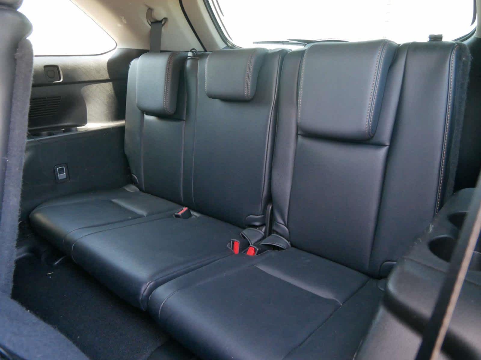 Vehicle image 12 of 33