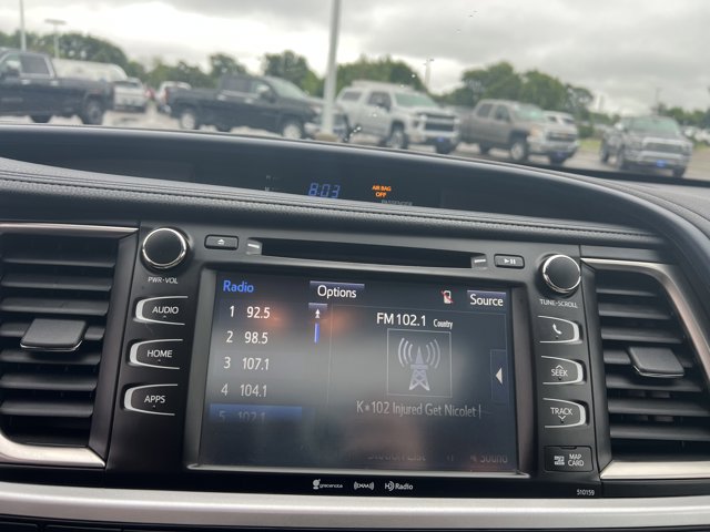 Vehicle image 17 of 28