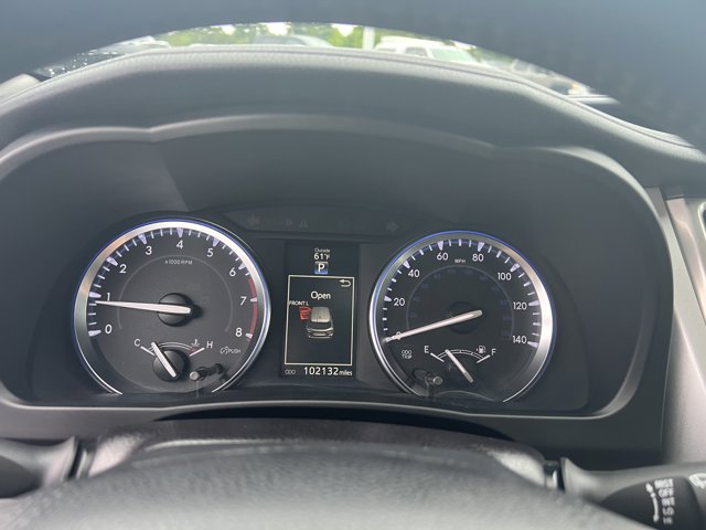 Vehicle image 15 of 28