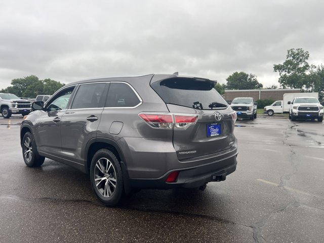 Vehicle image 7 of 28