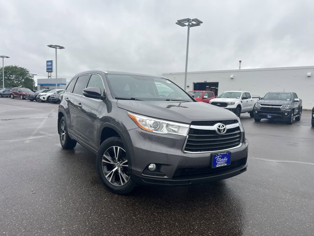 Vehicle image 3 of 28