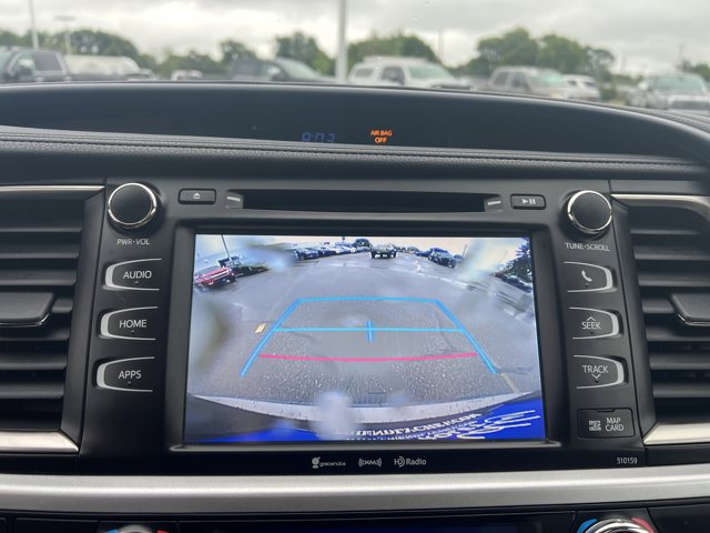 Vehicle image 16 of 28