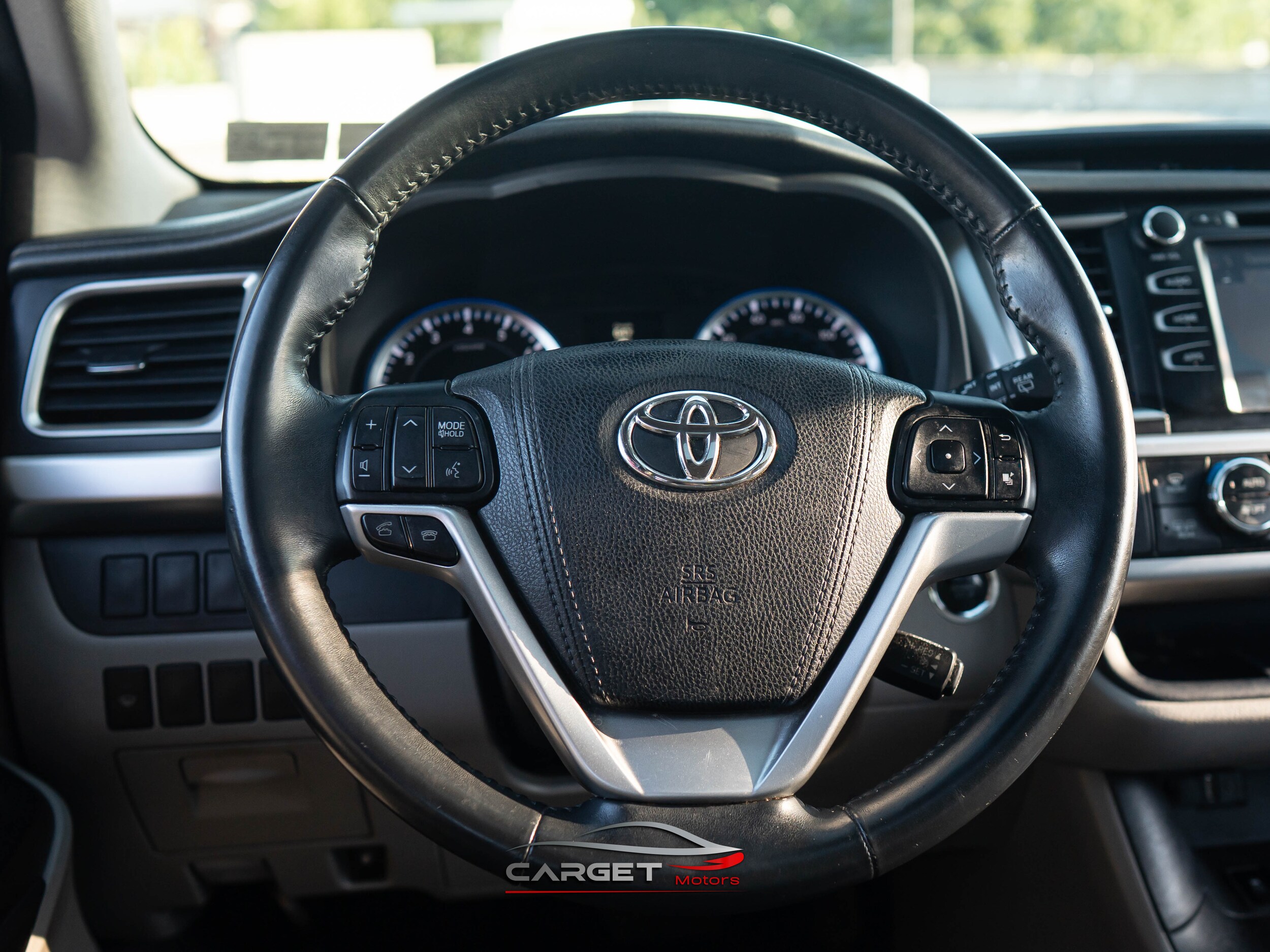 Vehicle image 20 of 46