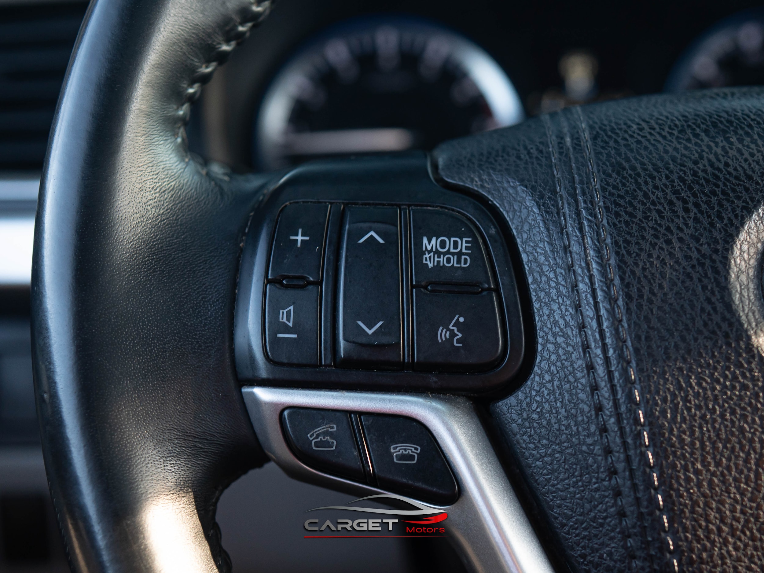 Vehicle image 21 of 46