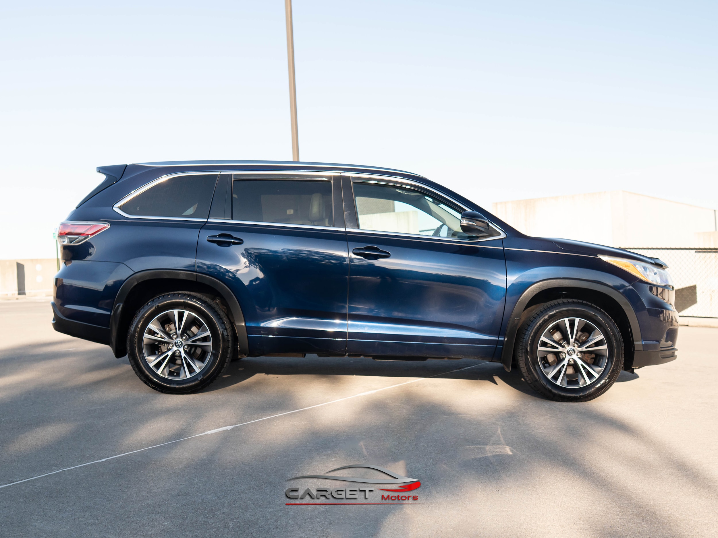 Vehicle image 2 of 46