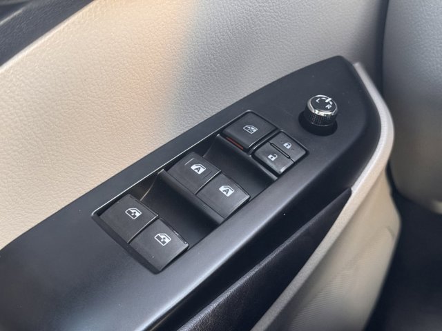 Vehicle image 20 of 27