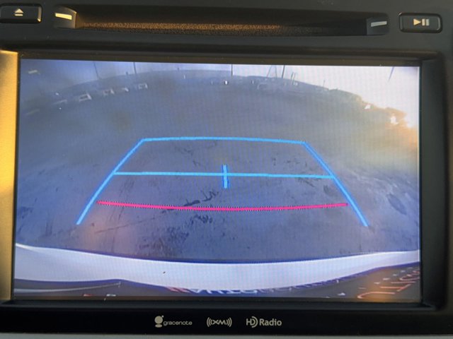Vehicle image 18 of 27