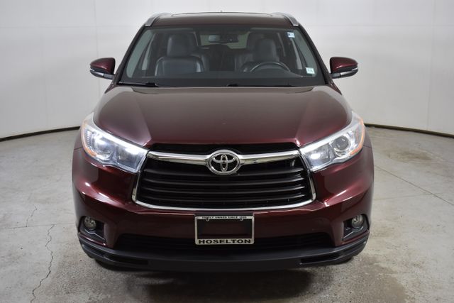 Vehicle image 4 of 30