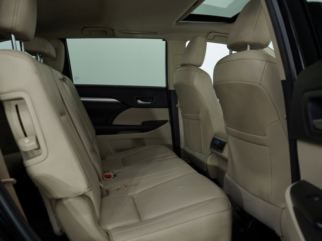 Vehicle image 11 of 30