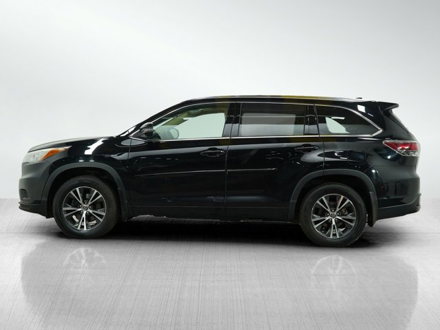 Vehicle image 8 of 30