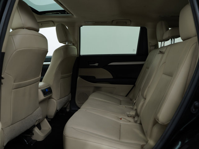 Vehicle image 12 of 30