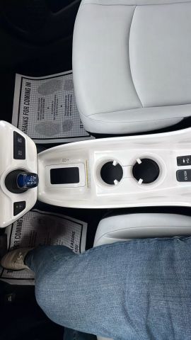 Vehicle image 16 of 32