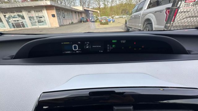 Vehicle image 12 of 32