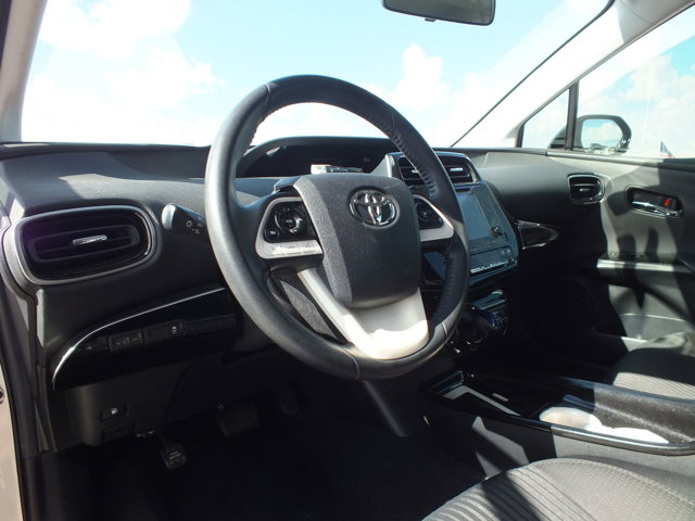 Vehicle image 9 of 19