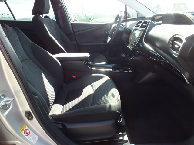 Vehicle image 18 of 19
