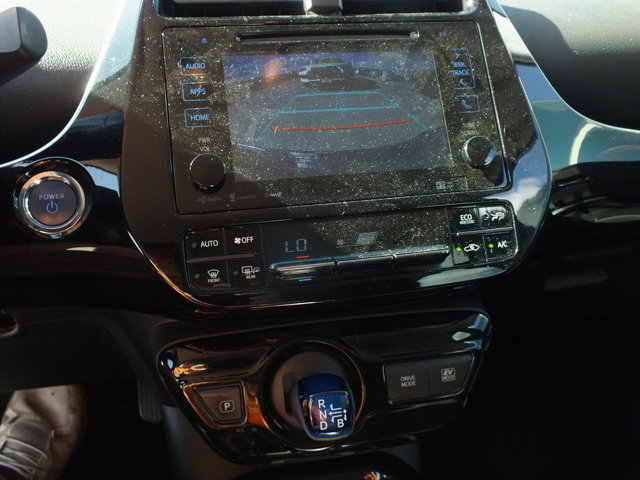 Vehicle image 13 of 19