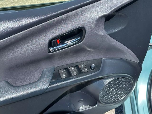 Vehicle image 11 of 47
