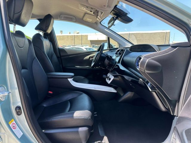 Vehicle image 20 of 47