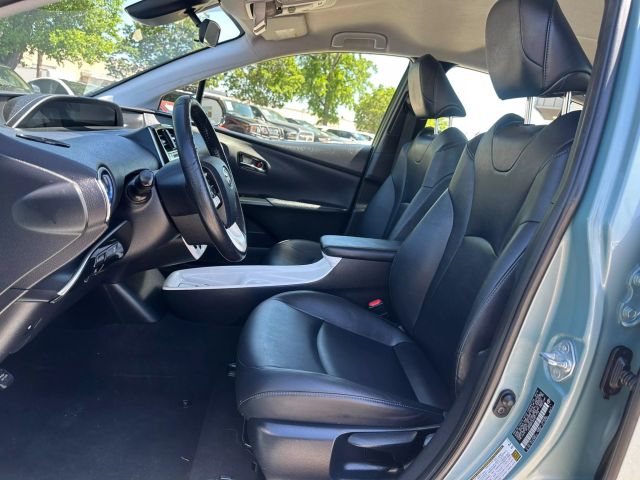 Vehicle image 13 of 47