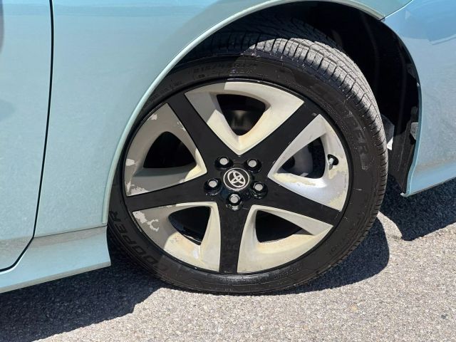 Vehicle image 43 of 47