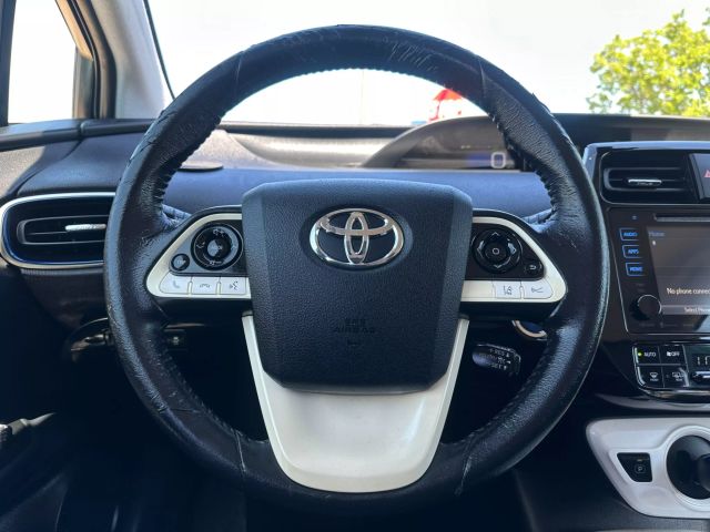 Vehicle image 26 of 47