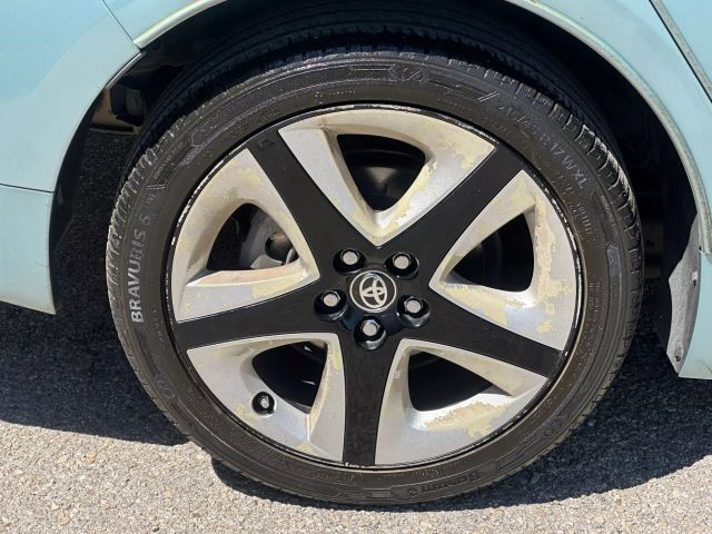 Vehicle image 41 of 47