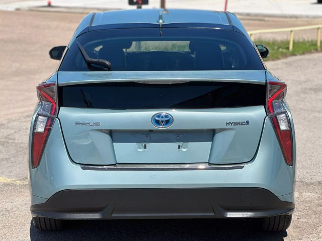 Vehicle image 9 of 47