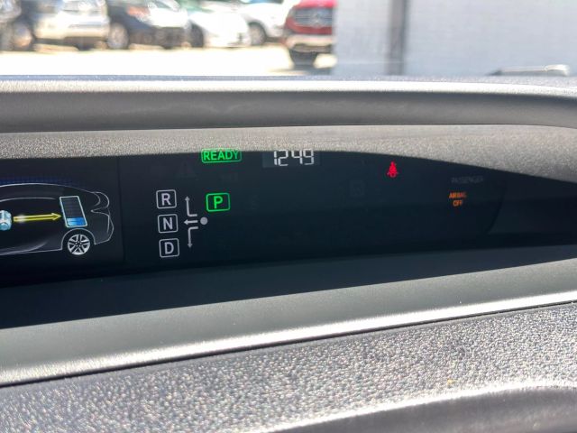 Vehicle image 31 of 47