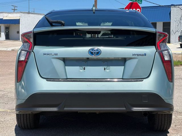 Vehicle image 8 of 47