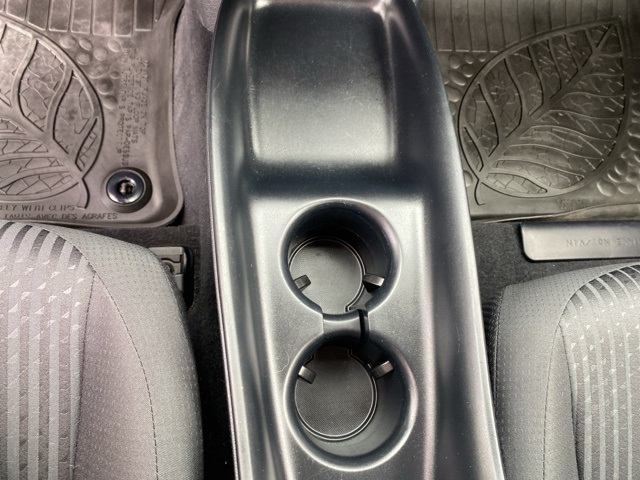 Vehicle image 14 of 32
