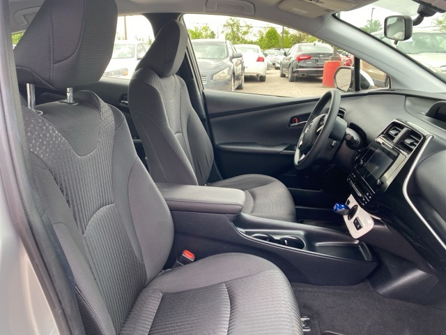 Vehicle image 27 of 32
