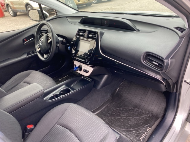 Vehicle image 25 of 32