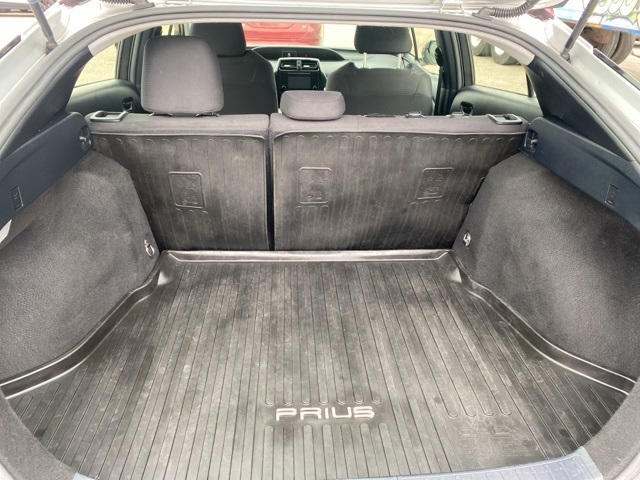 Vehicle image 20 of 32
