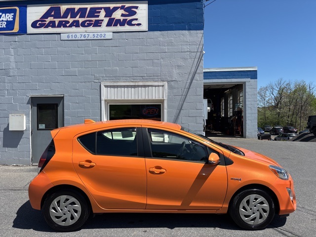 Vehicle image 4 of 24