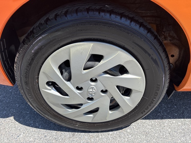 Vehicle image 23 of 24
