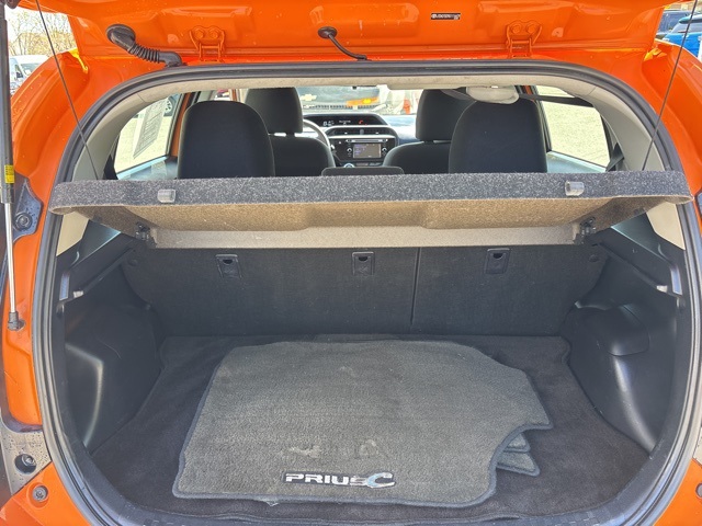 Vehicle image 10 of 24