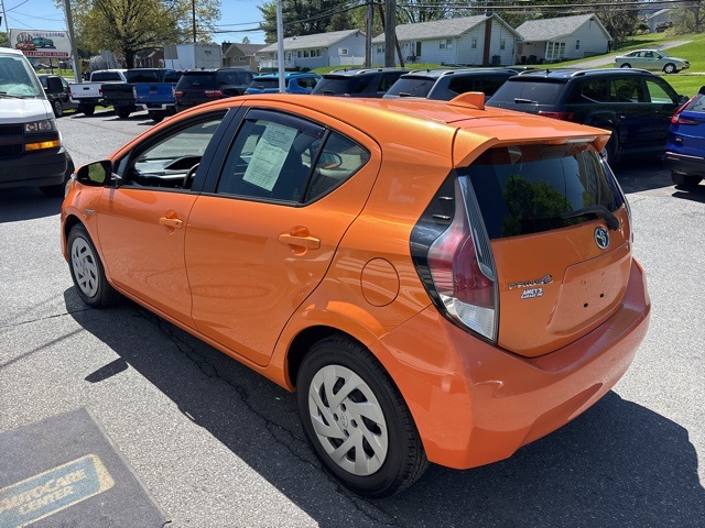 Vehicle image 7 of 24