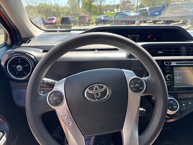 Vehicle image 19 of 24