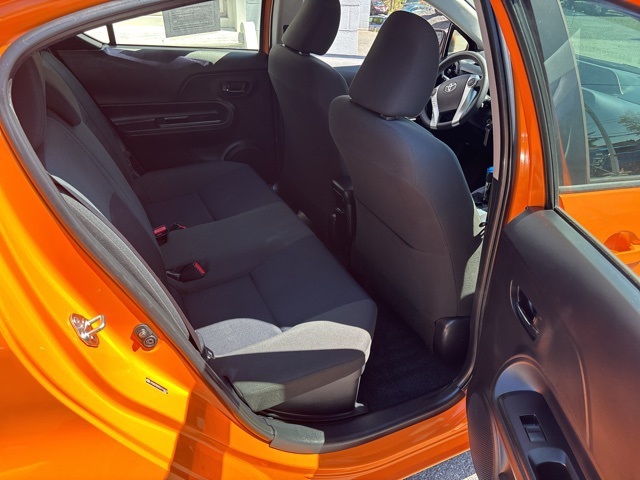 Vehicle image 9 of 24
