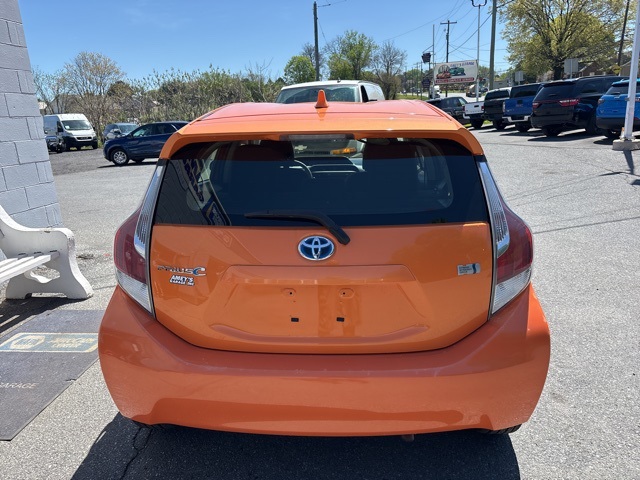 Vehicle image 6 of 24